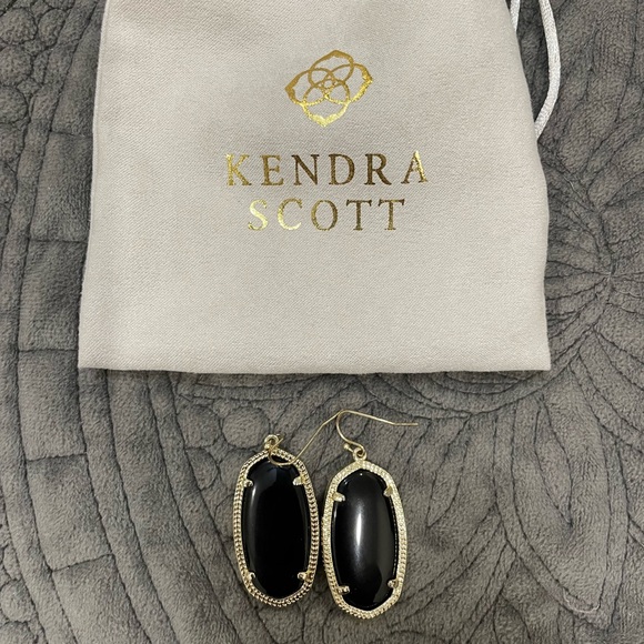 Kendra Scott Elle Gold Drop Earrings in Black Opaque Glass Excellent Condition - Picture 5 of 7